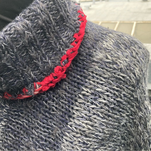 Unique Deconstructed TSE Sweater - Picture 9 of 16